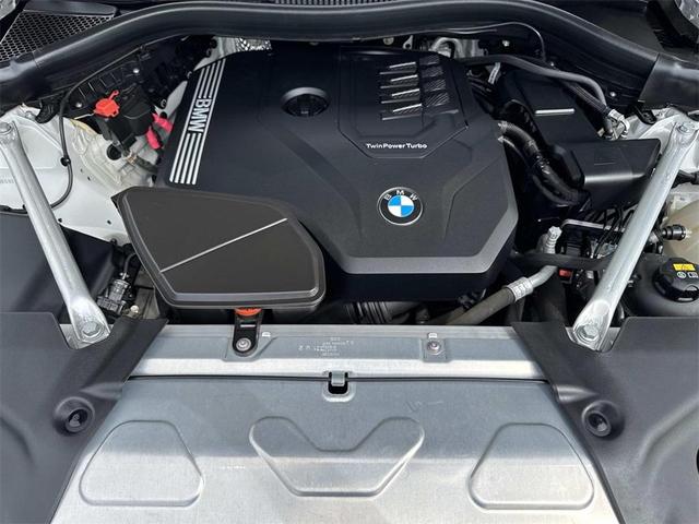 Photo of 2022 Mineral White Metallic BMW X3