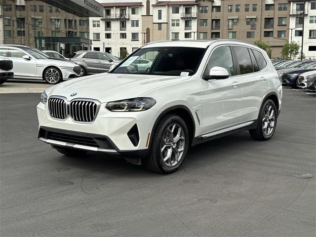 Photo of 2022 Mineral White Metallic BMW X3