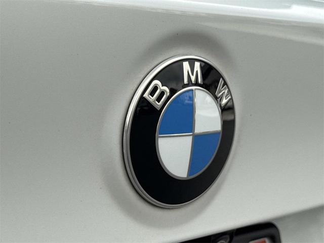 Photo of 2022 Mineral White Metallic BMW X3