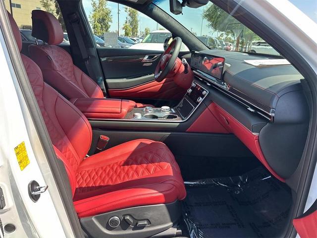 Photo of 2025 Uyuni White Genesis GV80 Coupe