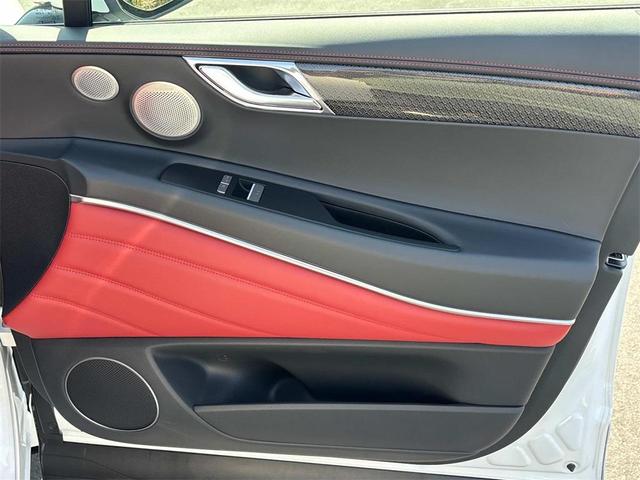 Photo of 2025 Uyuni White Genesis GV80 Coupe