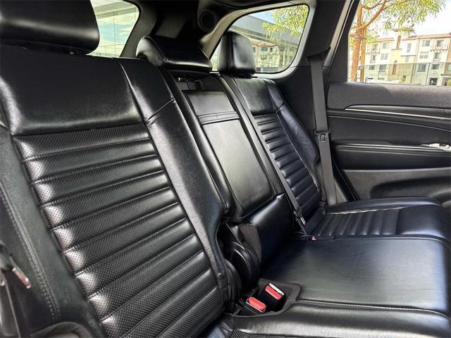 Photo of 2020 Velvet Red Pearlcoat Jeep Grand Cherokee