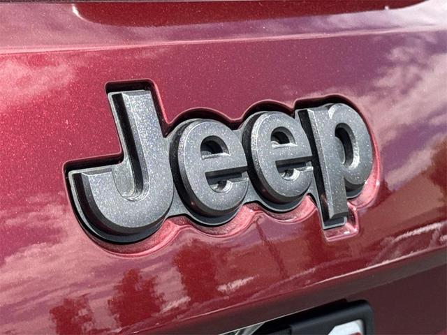 Photo of 2020 Velvet Red Pearlcoat Jeep Grand Cherokee