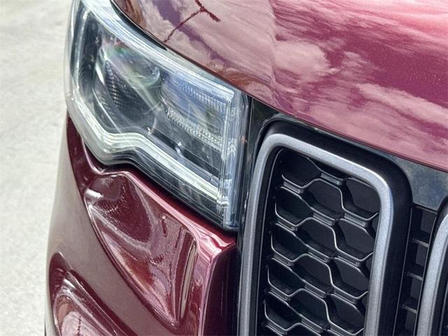 Photo of 2020 Velvet Red Pearlcoat Jeep Grand Cherokee