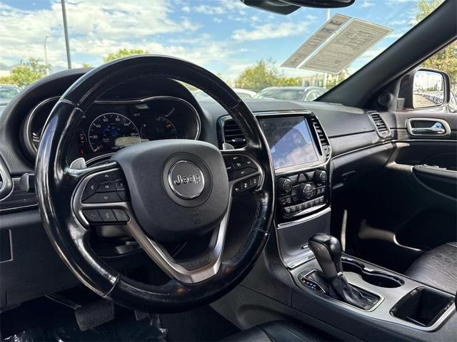 Photo of 2020 Velvet Red Pearlcoat Jeep Grand Cherokee