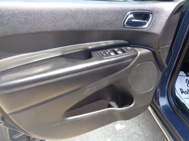 Photo of 2018 Bruiser Gray Clearcoat Dodge Durango