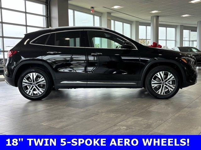 Photo of 2025 Night Black Mercedes-Benz GLA 250