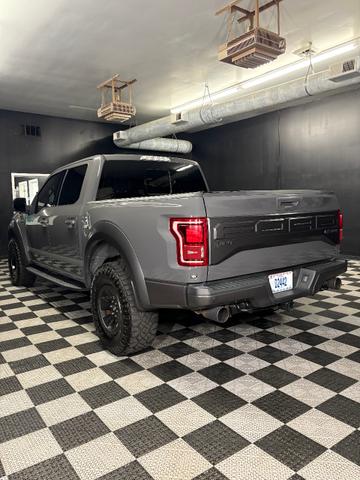 Photo of 2018 Grey Ford F-150