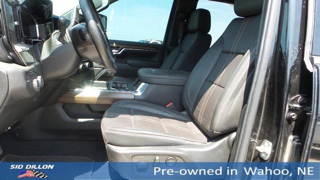 Photo of 2024 Black Chevrolet Silverado 2500