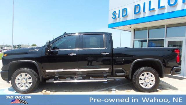 Photo of 2024 Black Chevrolet Silverado 2500
