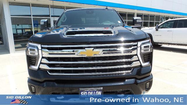 Photo of 2024 Black Chevrolet Silverado 2500