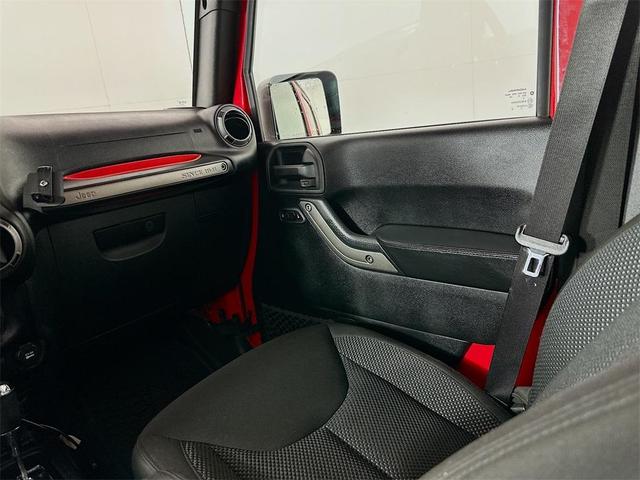 Photo of 2016 Firecracker Red Clearcoat Jeep Wrangler Unlimited