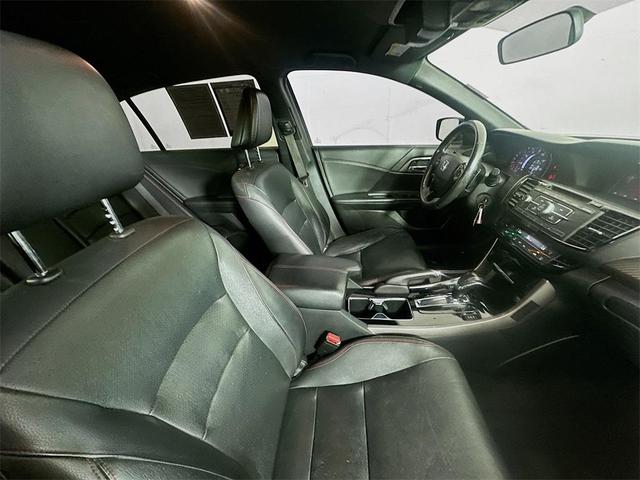 Photo of 2017 Modern Steel Metallic Honda Accord
