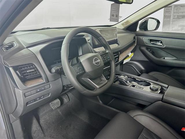 Photo of 2025 Boulder Gray Metallic Nissan Rogue