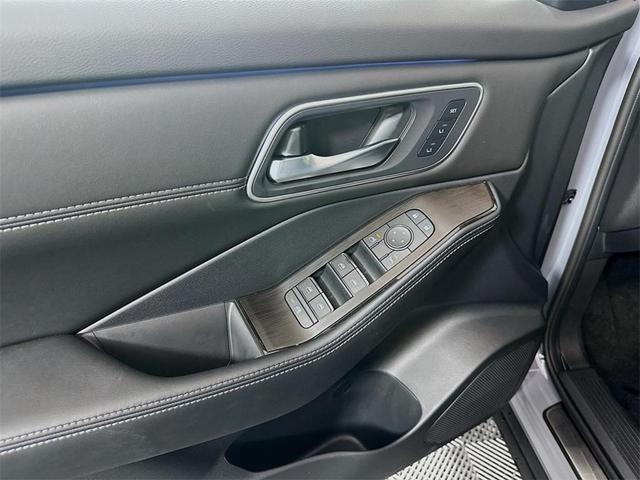 Photo of 2025 Boulder Gray Metallic Nissan Rogue