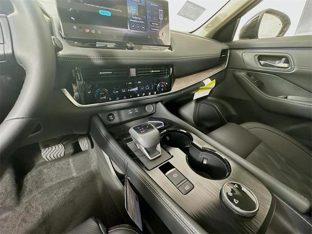 Photo of 2025 Boulder Gray Metallic Nissan Rogue