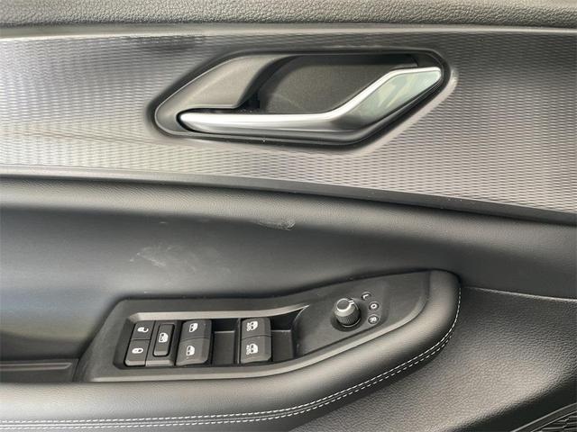 Photo of 2025 Diamond Black Jeep Grand Cherokee