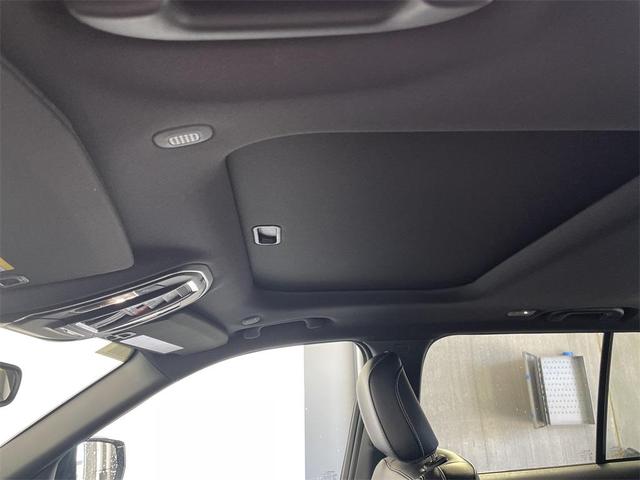 Photo of 2025 Diamond Black Jeep Grand Cherokee