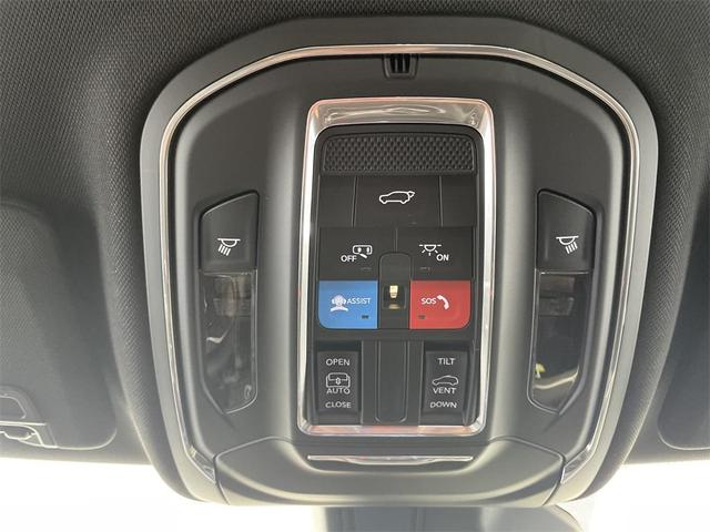 Photo of 2025 Diamond Black Jeep Grand Cherokee