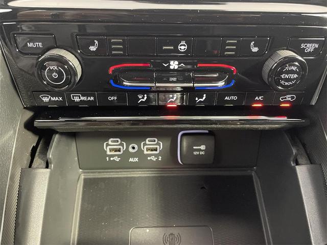 Photo of 2025 Diamond Black Jeep Grand Cherokee