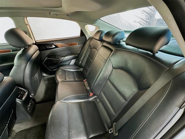Photo of 2017 Silky Silver Kia Cadenza