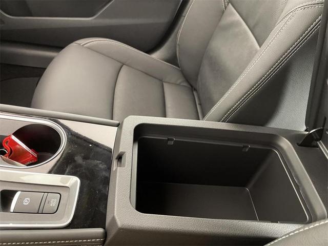 Photo of 2025 Black Nissan Altima