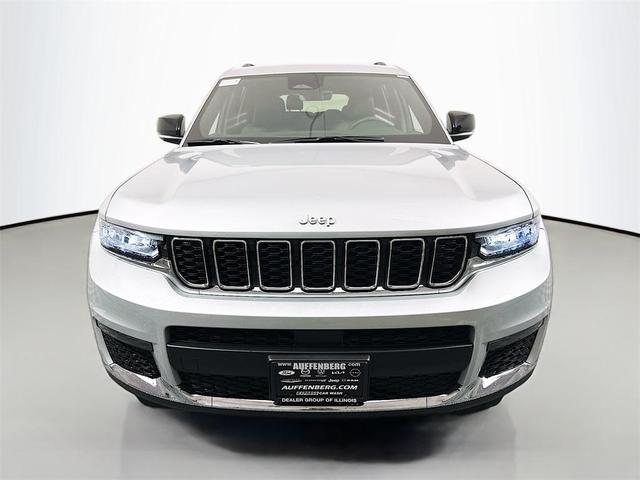 Photo of 2025 Silver Zynith Jeep Grand Cherokee L