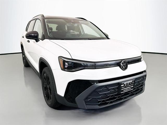 Photo of 2025 Pure White W/Black Roof Volkswagen Taos