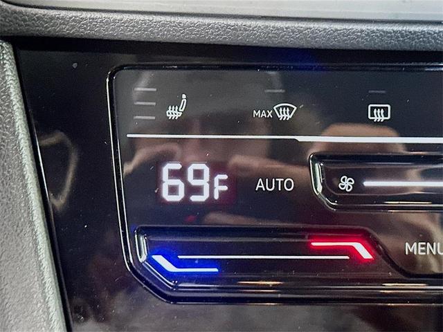 Photo of 2025 Pure White Volkswagen Jetta