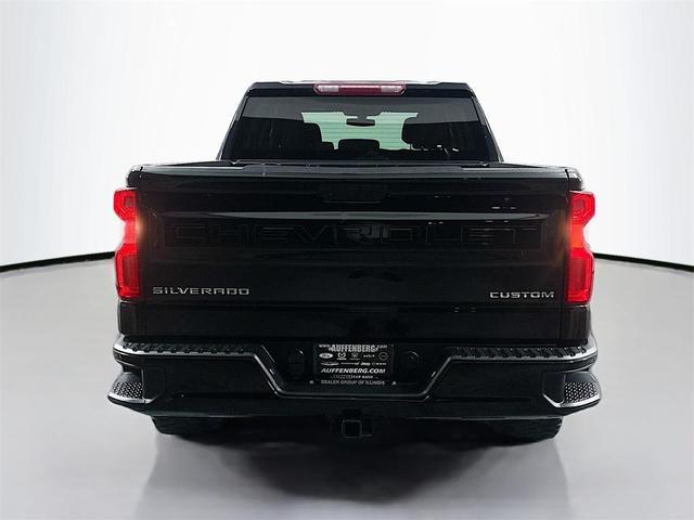 Photo of 2021 Black Chevrolet Silverado 1500