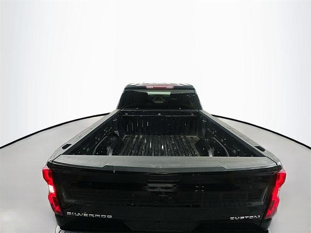 Photo of 2021 Black Chevrolet Silverado 1500