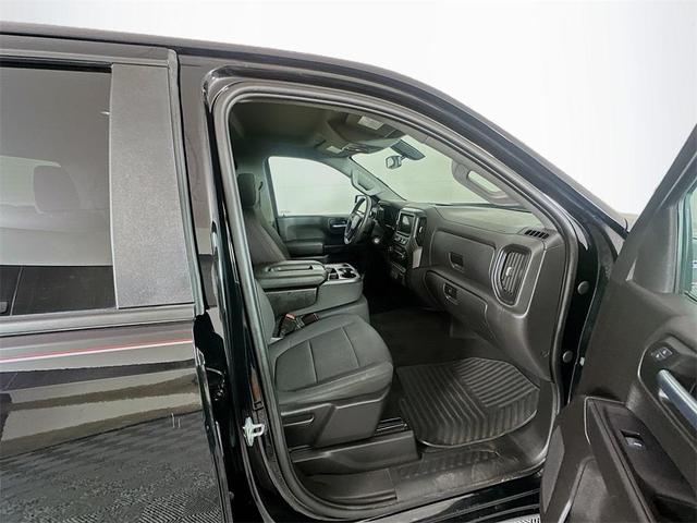 Photo of 2021 Black Chevrolet Silverado 1500