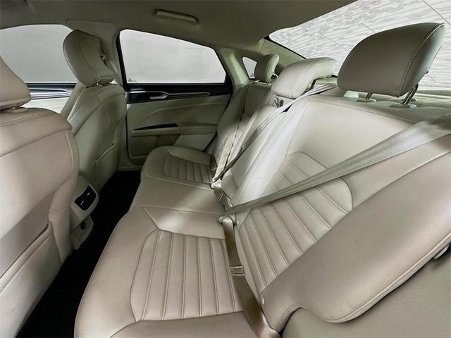 Photo of 2019 Blue Metallic Ford Fusion