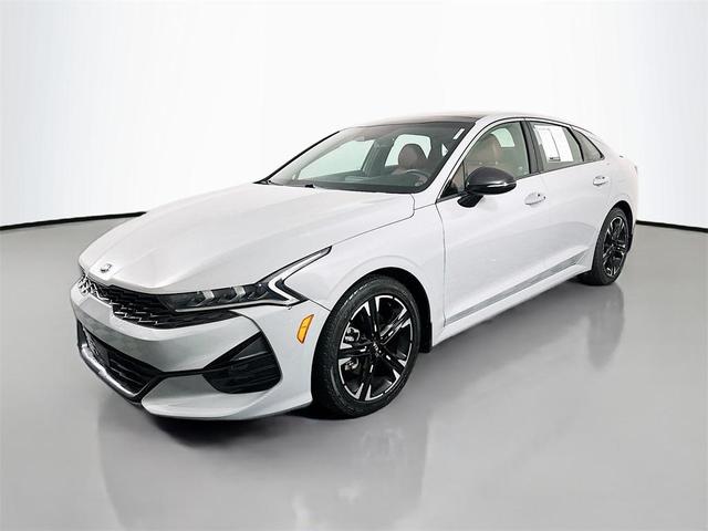 Photo of 2021 Wolf Gray Kia K5