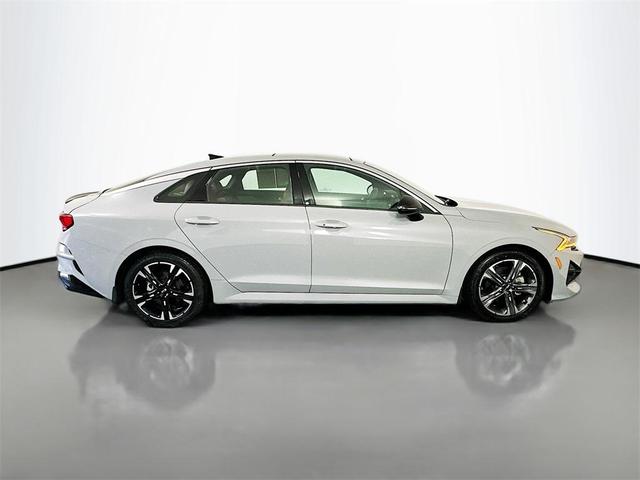 Photo of 2021 Wolf Gray Kia K5