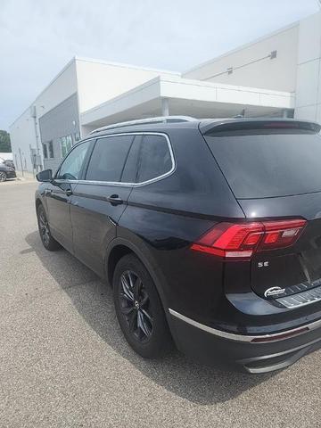 Photo of 2023 Deep Black Pearl Effect Volkswagen Tiguan