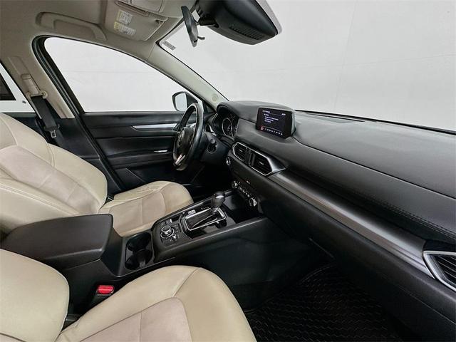 Photo of 2017 Snowflake White Pearl Metallic Mazda CX-5