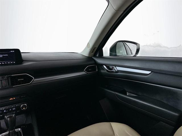 Photo of 2017 Snowflake White Pearl Metallic Mazda CX-5