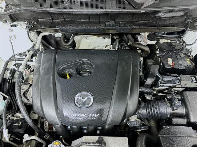 Photo of 2017 Snowflake White Pearl Metallic Mazda CX-5