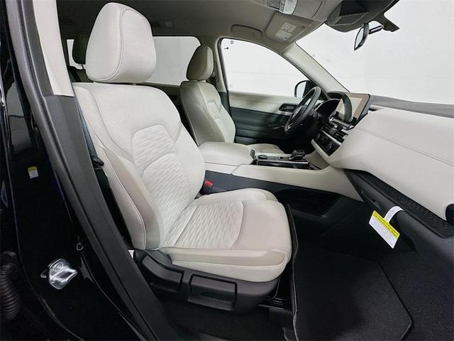 Photo of 2025 Black Nissan Pathfinder