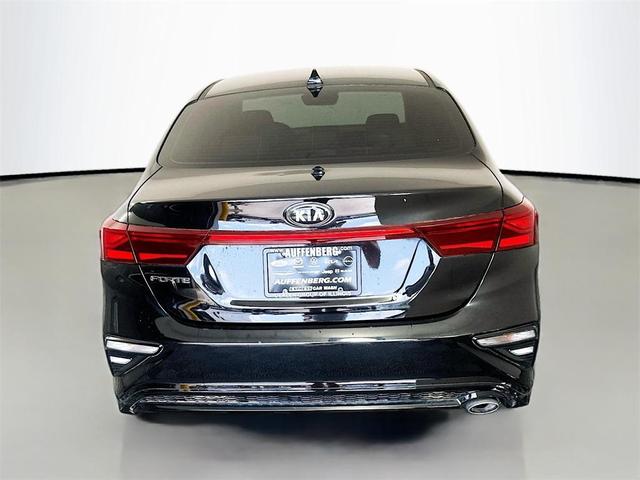 Photo of 2021 Aurora Black Pearl Kia Forte