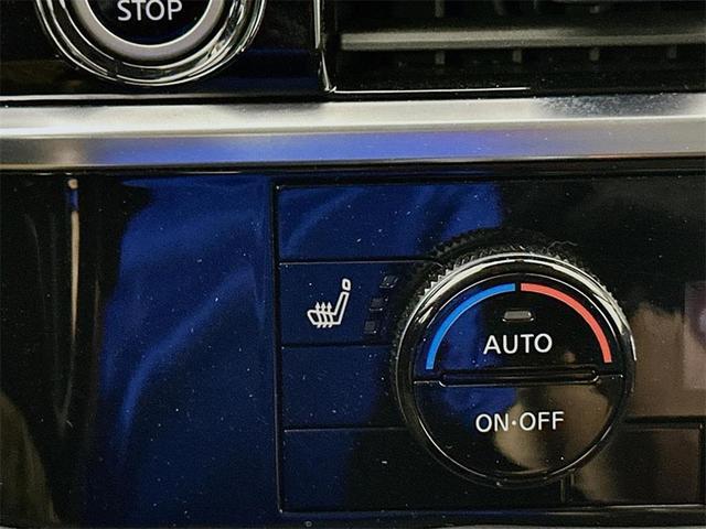Photo of 2024 Black Nissan Pathfinder