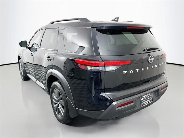 Photo of 2024 Black Nissan Pathfinder