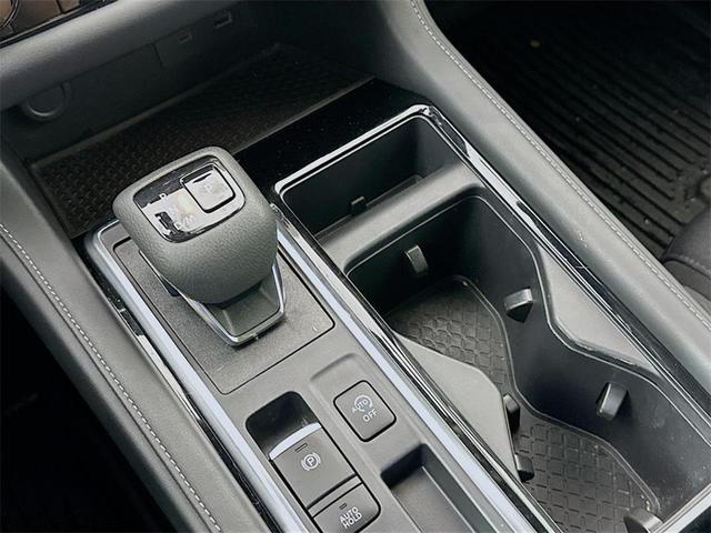 Photo of 2024 Black Nissan Pathfinder