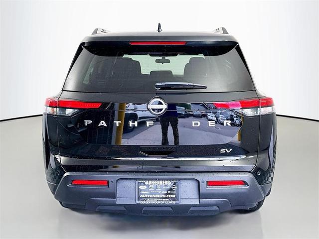 Photo of 2024 Black Nissan Pathfinder