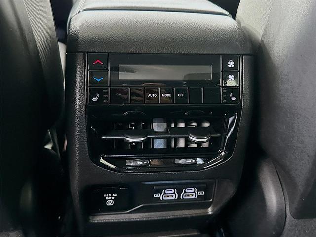 Photo of 2021 Diamond Black Jeep Grand Cherokee L