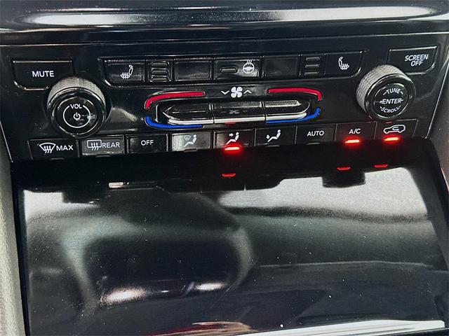 Photo of 2021 Diamond Black Jeep Grand Cherokee L