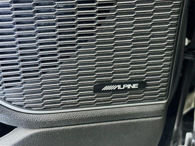 Photo of 2021 Diamond Black Jeep Grand Cherokee L