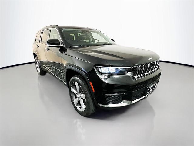 Photo of 2021 Diamond Black Jeep Grand Cherokee L