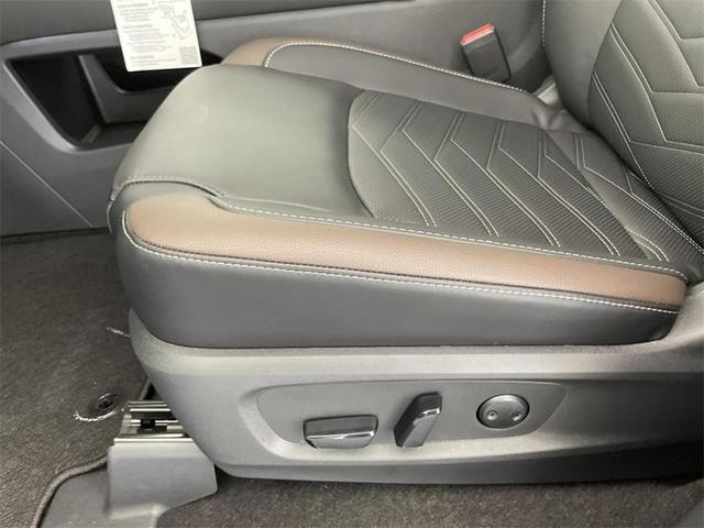 Photo of 2025 Black Nissan Pathfinder